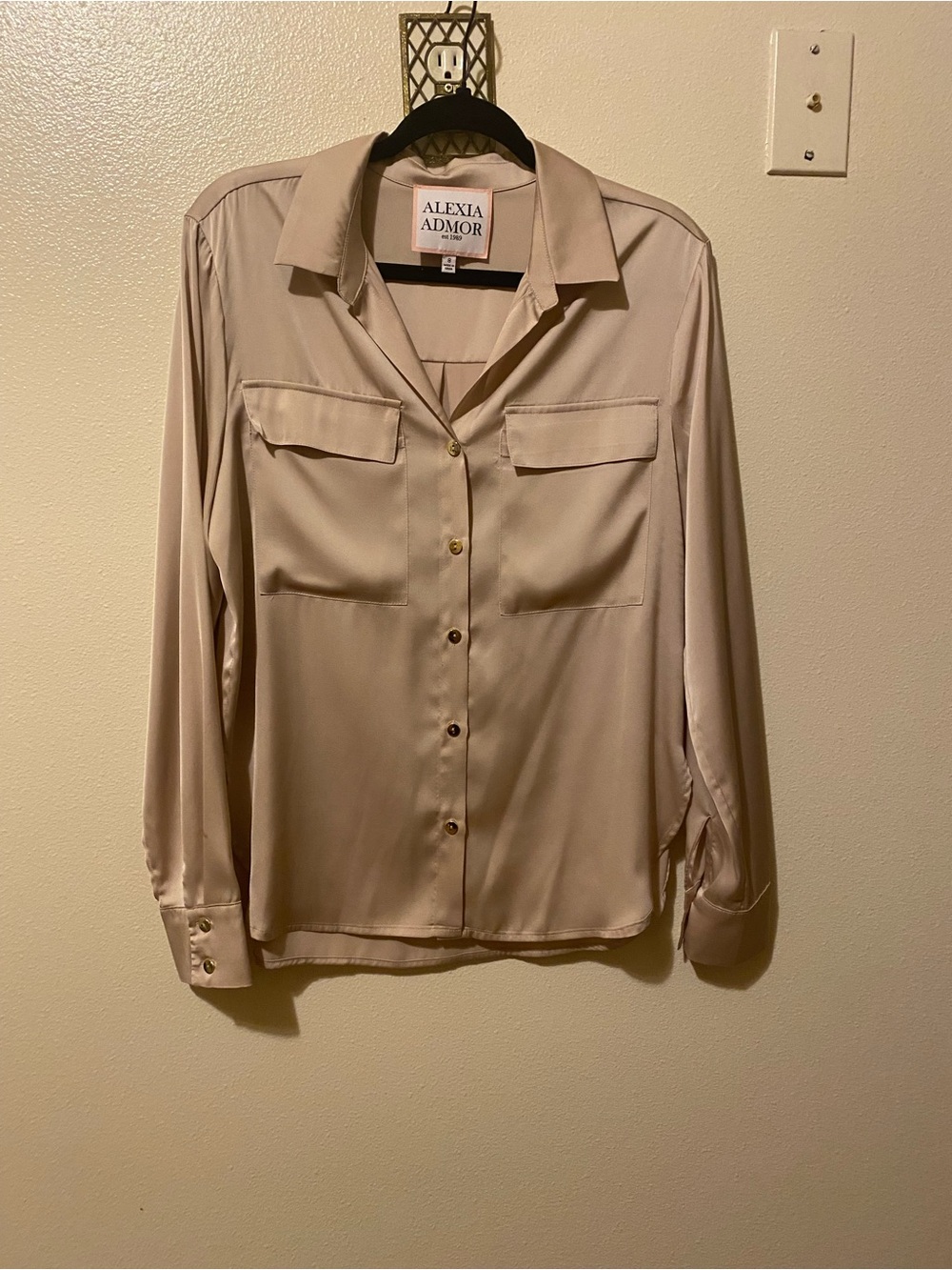 Alexia Admor Beige Satin Button-Down Blouse
